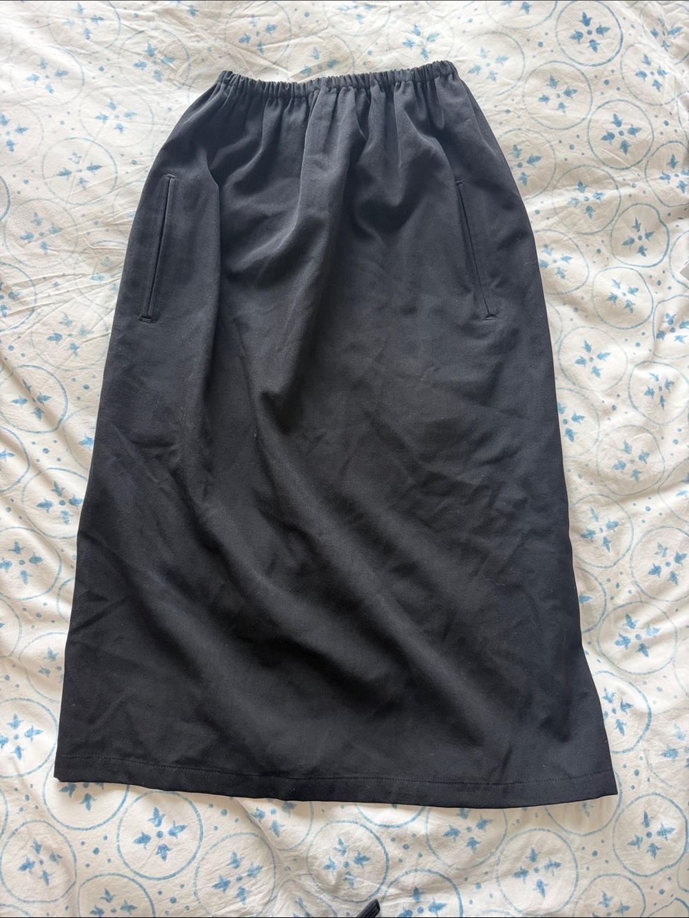Yohji Yamamoto Black Elastic-Waist Midi Skirt with Pockets